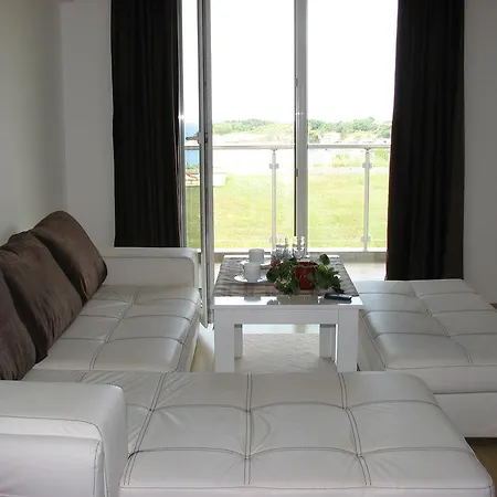 Lägenhet Two-bedroom Donika *