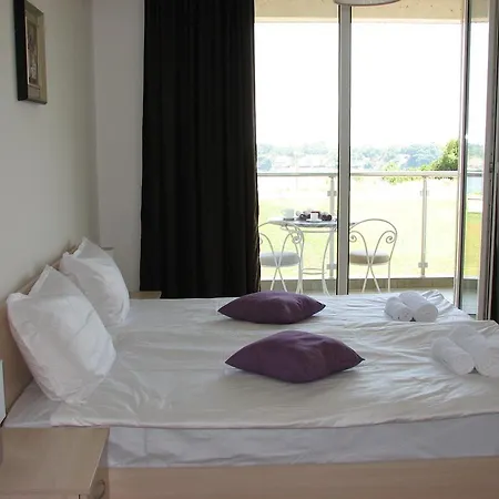 Lägenhet Two-bedroom Donika *