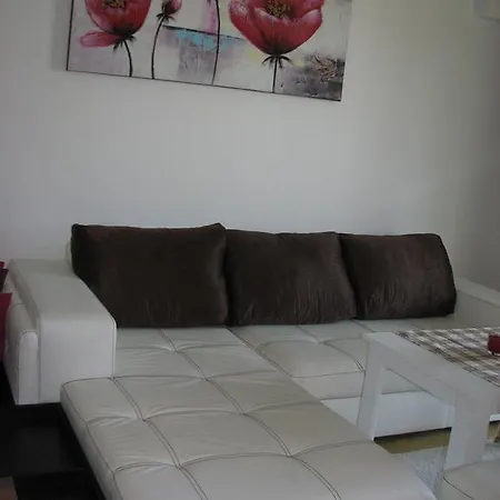 Appartamento Two-bedroom Donika *