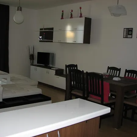 Lägenhet Two-bedroom Donika *